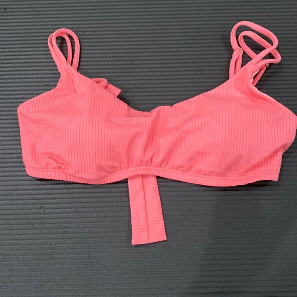 Salt Life swim top - Picture 1 of 2